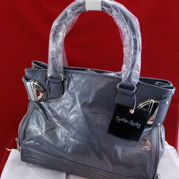 💕🛍Host Pick💕🛍Cynthia Rowley Patent Leather Bag - Picture 2 of 8